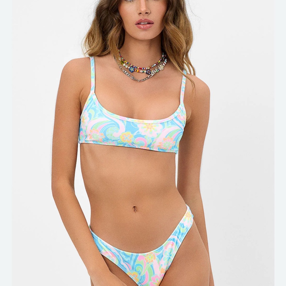 Frankie’s bikini set Dallas terry top and Enzo terry bottoms